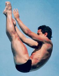 glouganis3.jpg - 8.52 K