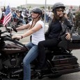Republican Sarah Palin rolled into Washington on the back of a Harley-Davidson on Sunday, sparking a frenzy of attention and renewed speculation about her 2012 presidential plans.Dressed in black jeans, […]