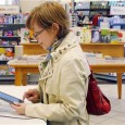 Barnes & Noble Inc reported a narrower quarterly loss as strong sales of the largest bookstore chain’s Nook e-reader helped mitigate declining book sales. The retailer forecast sales of Nook […]