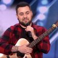 Country singer Brody Ray brought Simon Cowell, Heidi Klum, Mel B, and Howie Mandel to a standing ovation on American’s Got Talent. Before his performance, Ray told the panel that […]