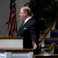 Leaving a vile aftertaste to his standing ovation at his son’s American Idol performance, video has surfaced of the father of gay contestant Jeremiah Lloyd Harmon condemning gay rights as a […]