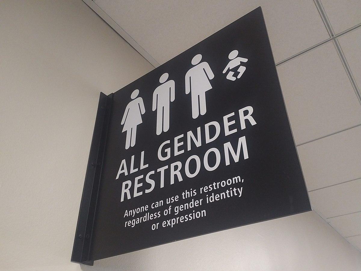 A Republican state senator in Illinois is threatening violence if the state passes a bill that would allow businesses to construct all-gender restrooms. “I’m telling you right now, if a […]